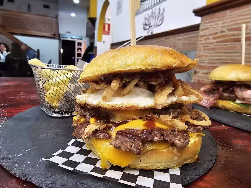 A’ Capela Pizzería & Burger