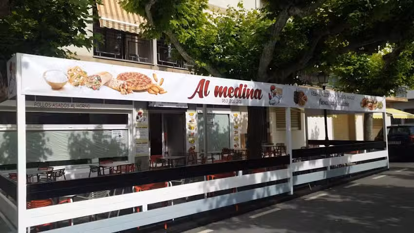 Al Medina Kebab, pizzeria y pollo asado