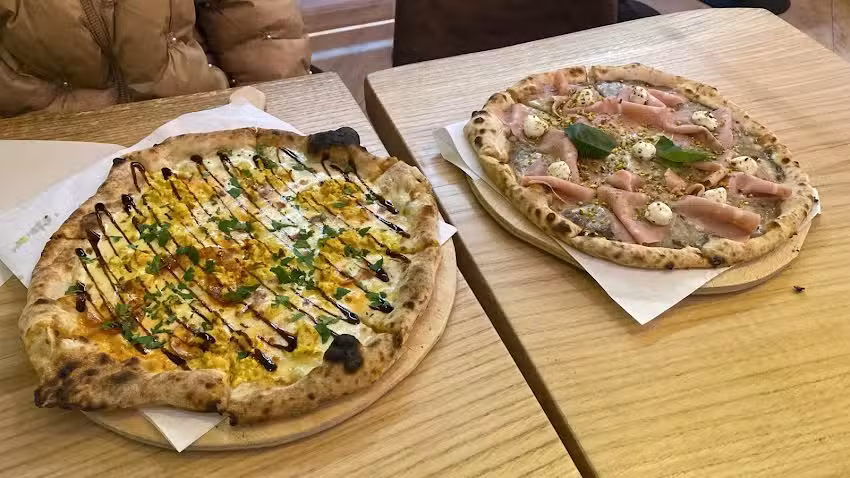 Alegría Obrador-Pizzería