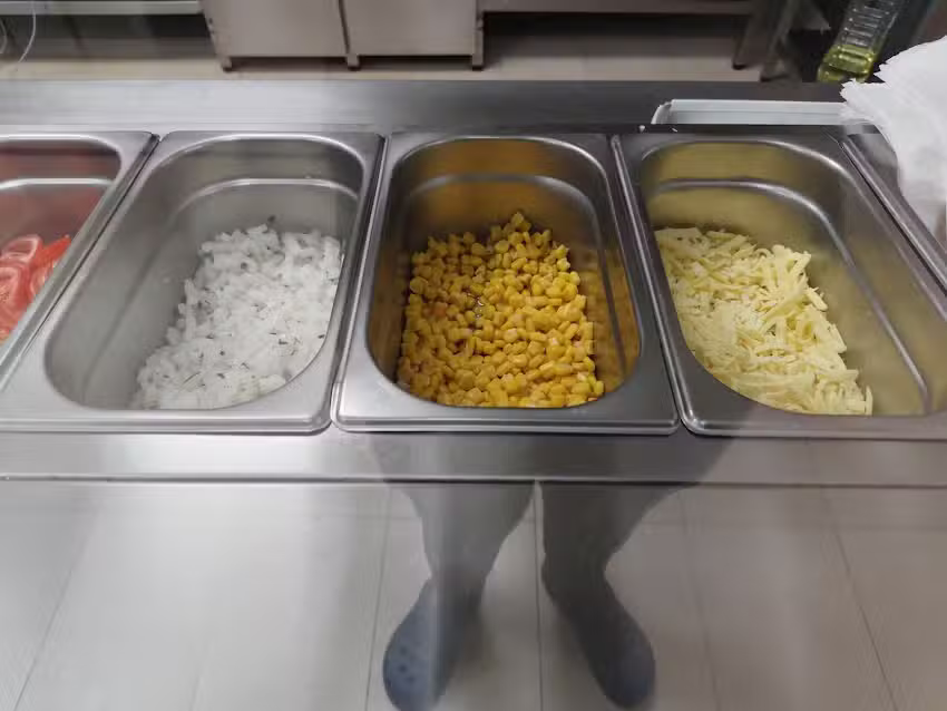 Alhambra Kebab Pizza