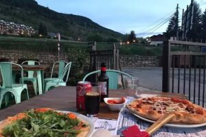 AMO LA PIZZA, Atendemos por orden de llegada