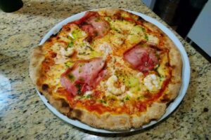 Antojos Pizzería & Heladería