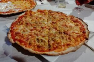 Bar Capirotis Pizzeria