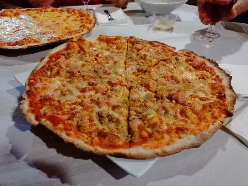 Bar Capirotis Pizzeria