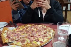 Bar- Pizzería Combinados La Llamosa