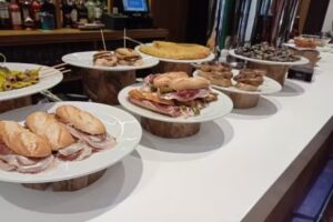 Bar restaurante La Oficina