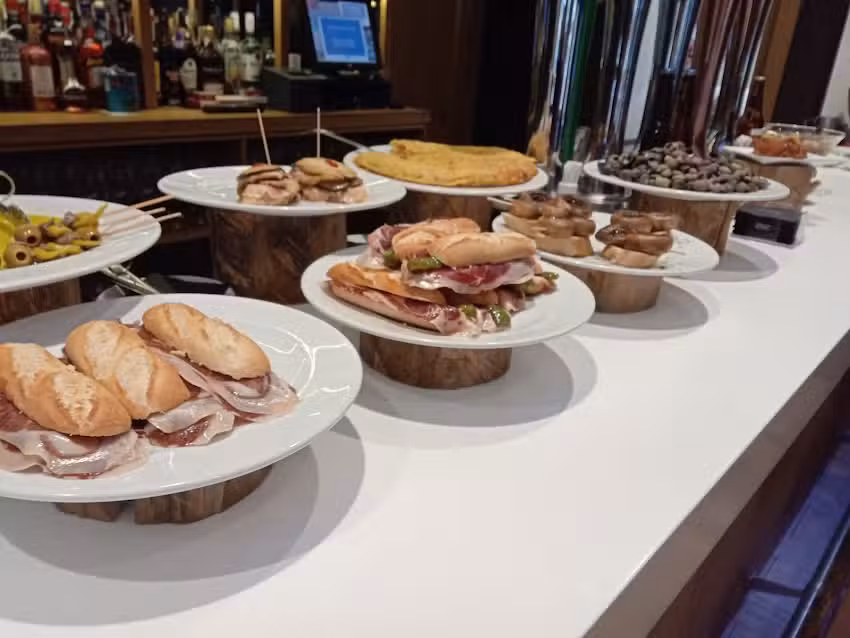 Bar restaurante La Oficina