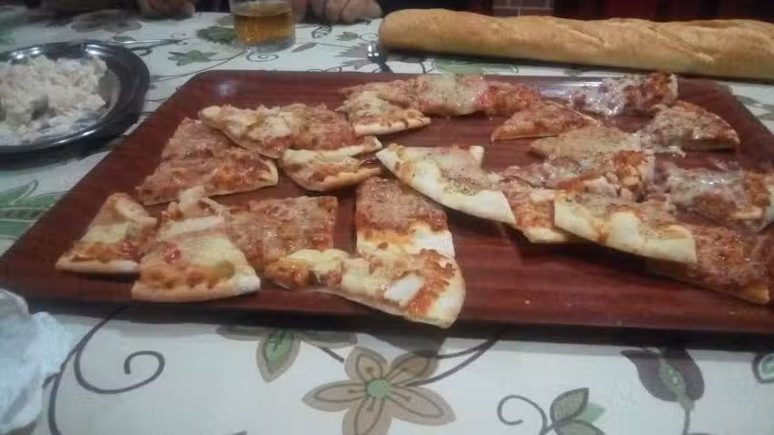 Bar-Restaurante y Pizzería LA TORRECILLA