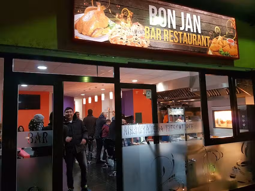 Bon jan bar restaurant