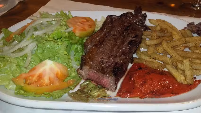 Brasas Asador Pizzería