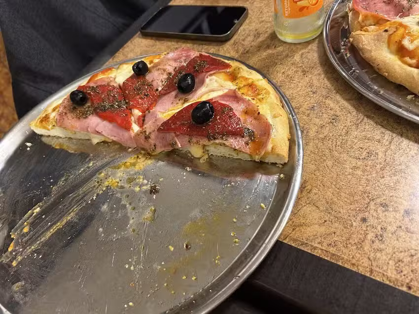 Bruto Pizza Bar • Pizza Argentina en Valencia