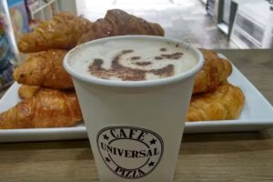 Café Universal Pizza