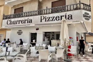 Cafetería-Pizzeria-Churrería-Heladería “SABORES”