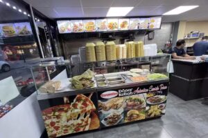 Canovelles Döner Kebab y Pizzería