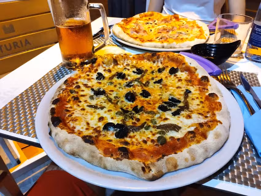 «CENTO PER CENTO» Caffe & Pizza