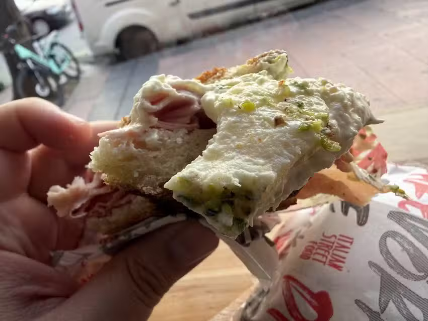 DIVORARE l Focaccia Madrid