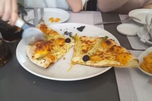 DOSMILDOTZE Cafè-Pizzeria