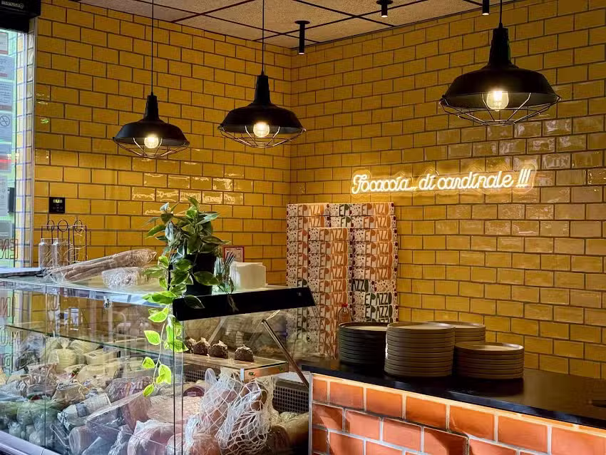 È Pazzo Italian Focaccias and Spritz