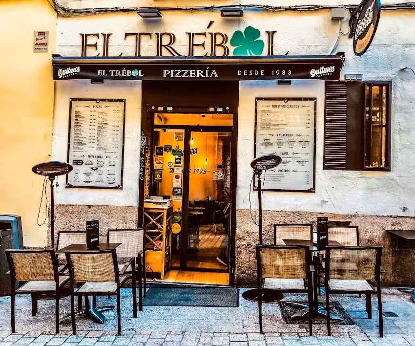 El Trébol 1983 Pizzas y Empanadas Argentinas