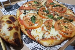 EMPANADA’S TRY BAR-PIZZERÍA.
