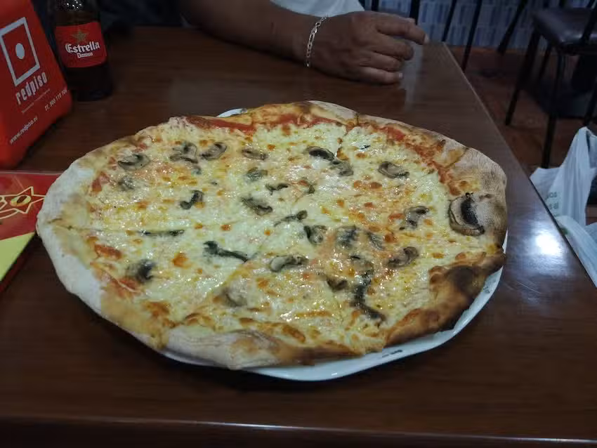 Estrella Pizza y Kebab
