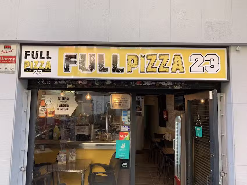 Full pizza 23