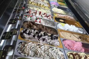 GELATERIA TUTTI FRUTTI PIZZERIA