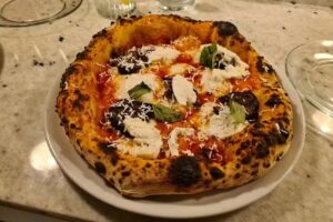 Gina Balmesina Pizza Bar