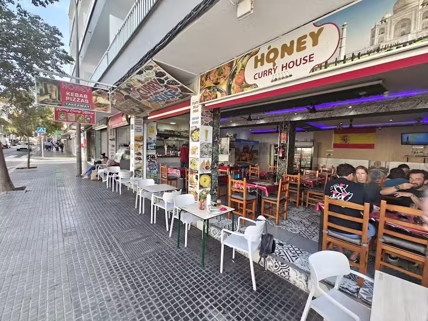 Honey curry house and pizza