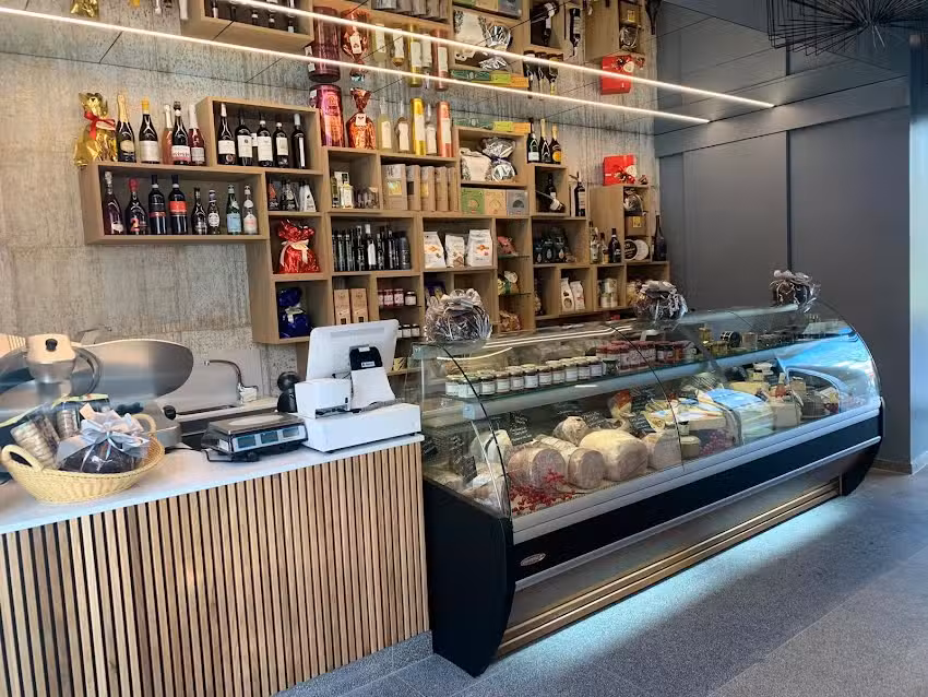 IL Doppio – Pizzería & Delicatessen –