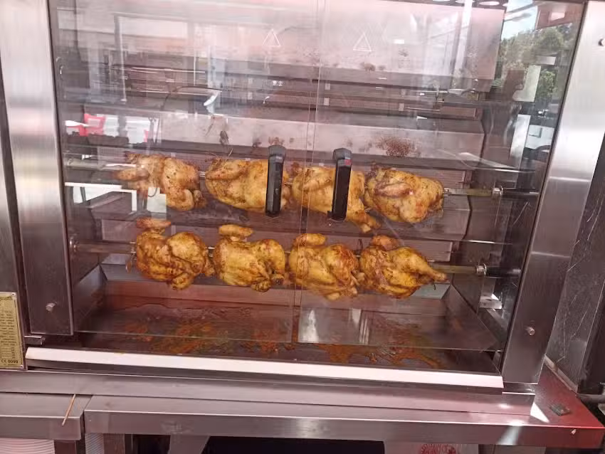 Istanbul pizzería kebab (Halal)