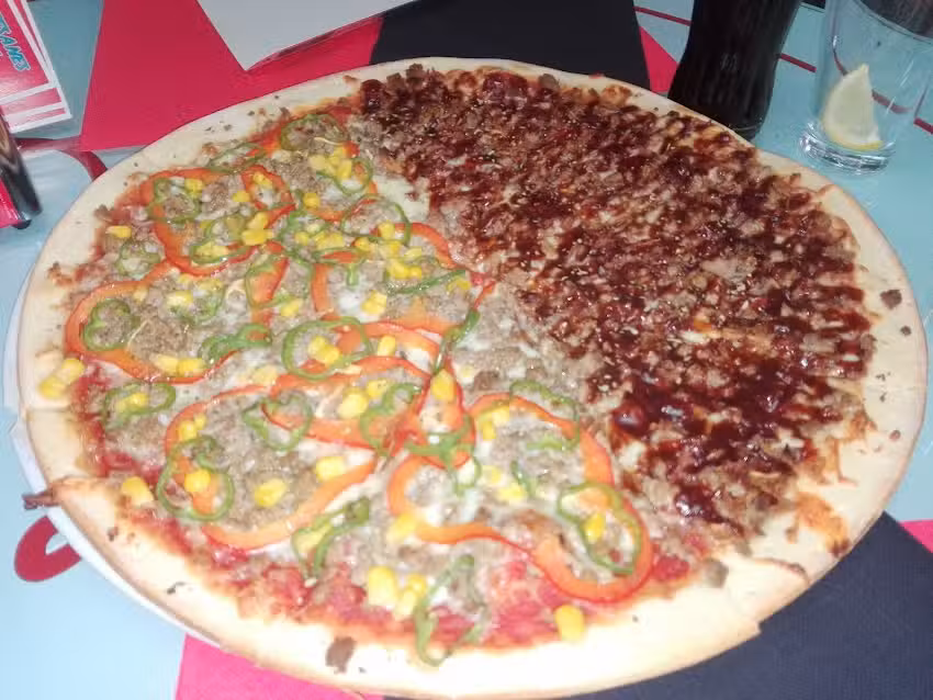 JiJo Pizzeria Heladeria