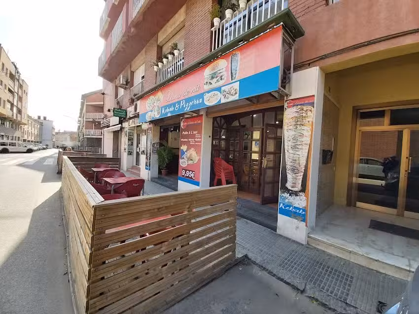 Kebab and pizzeria- Lluna de Nit