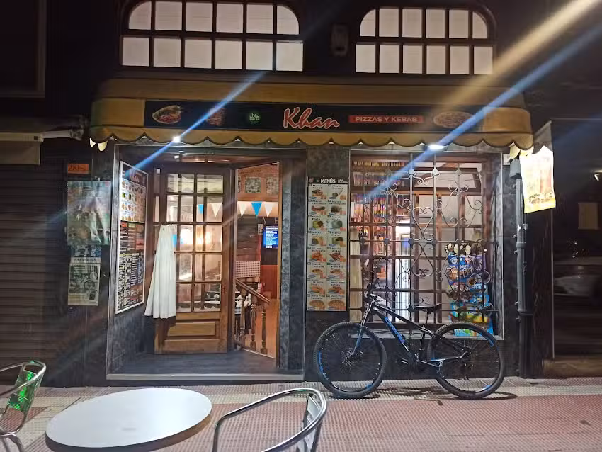 Khan Pizzas y Kebab Gorliz