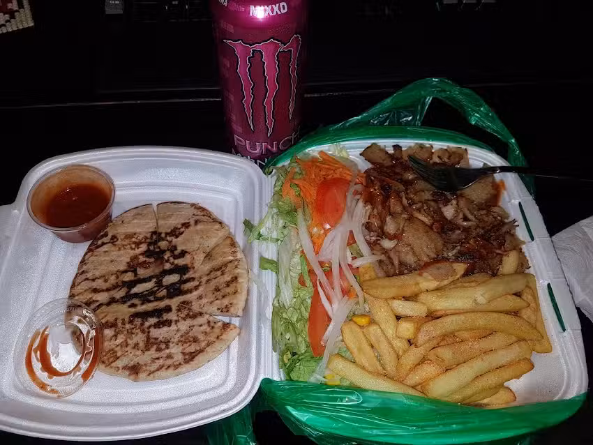 Krittesos pizzería i kebab