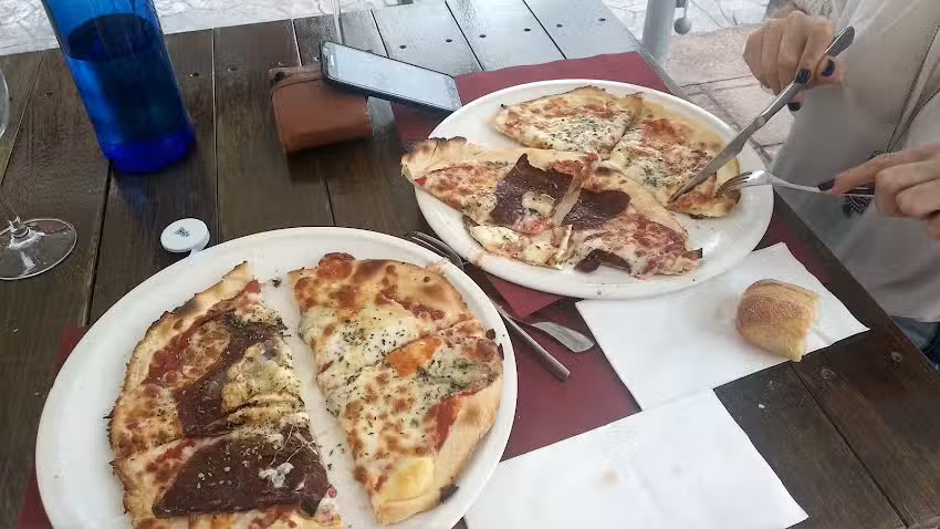 La Antojana Restaurante Pizzeria