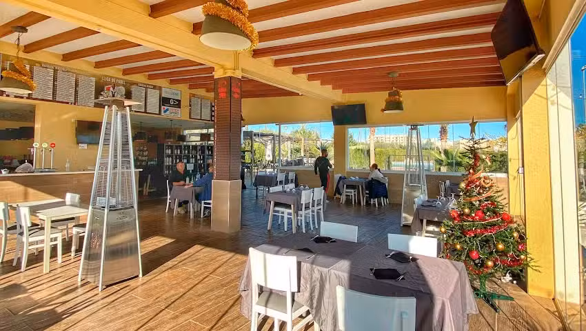 La dolce Vita Club Deportivo Johnny Montañés