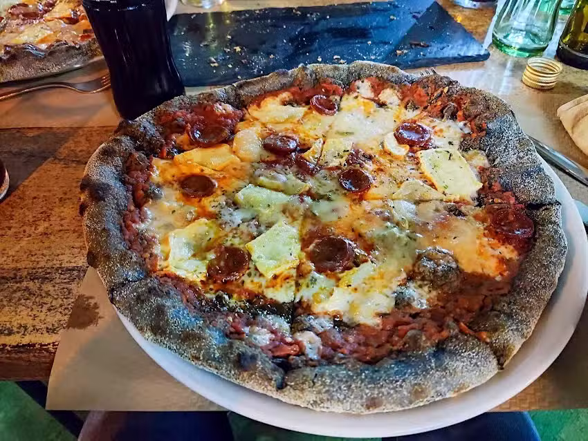 LA LOCANDA *Gastro Pizzeria*