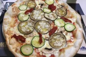 La Mafia se sienta a la mesa