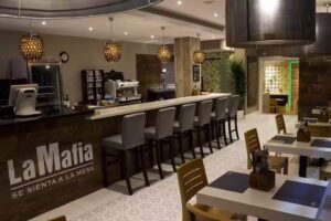 La Mafia se sienta a la mesa