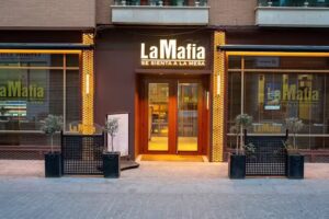 La Mafia se sienta a la mesa