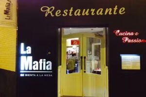 La Mafia se sienta a la mesa