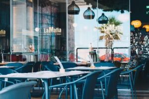 La Mafia se sienta a la mesa