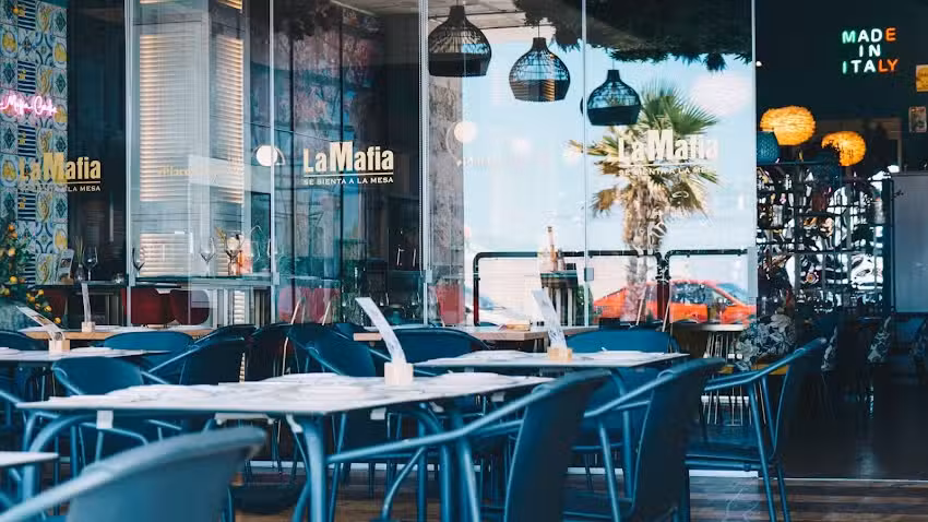 La Mafia se sienta a la mesa