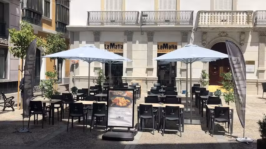 La Mafia se sienta a la mesa