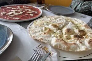 La Mafia se sienta a la mesa