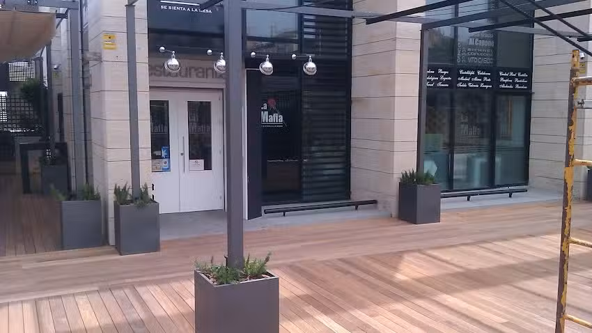 La Mafia se sienta a la mesa