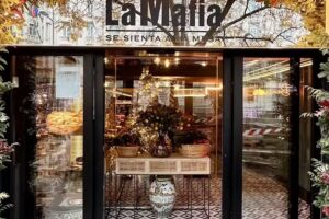 La Mafia se sienta a la mesa