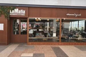 La Mafia se sienta a la mesa