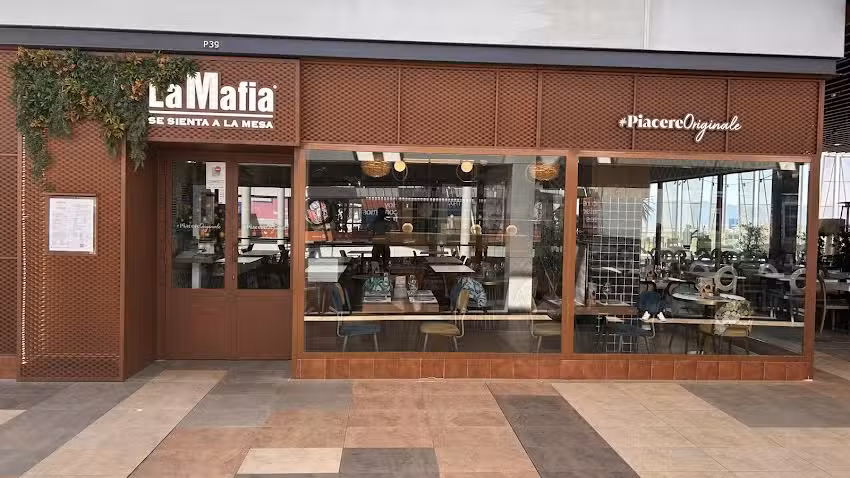 La Mafia se sienta a la mesa